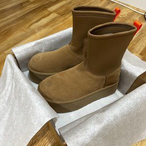 UGG W Classic Dipper